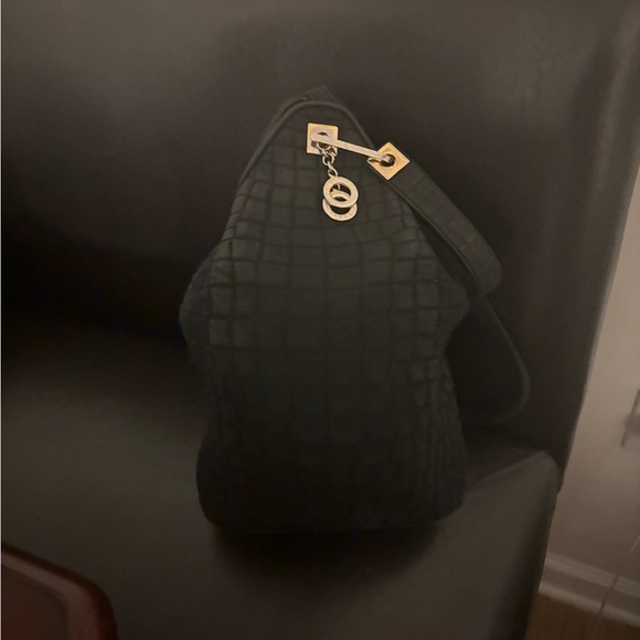 Valentino Orlandi Chic Black Quilted Handbag with Gold Accents. - Picture 2 of 13
